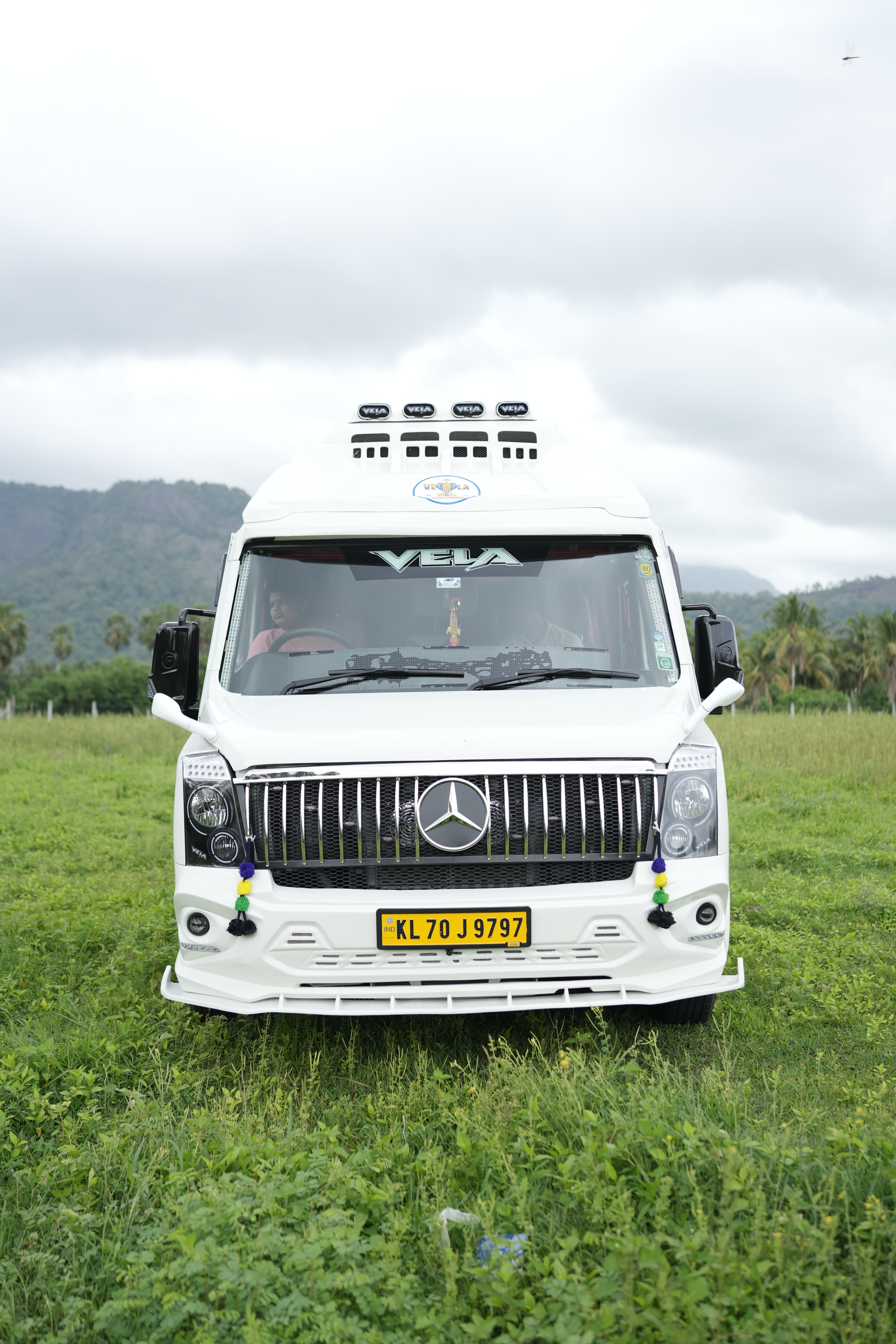 Tempo traveller